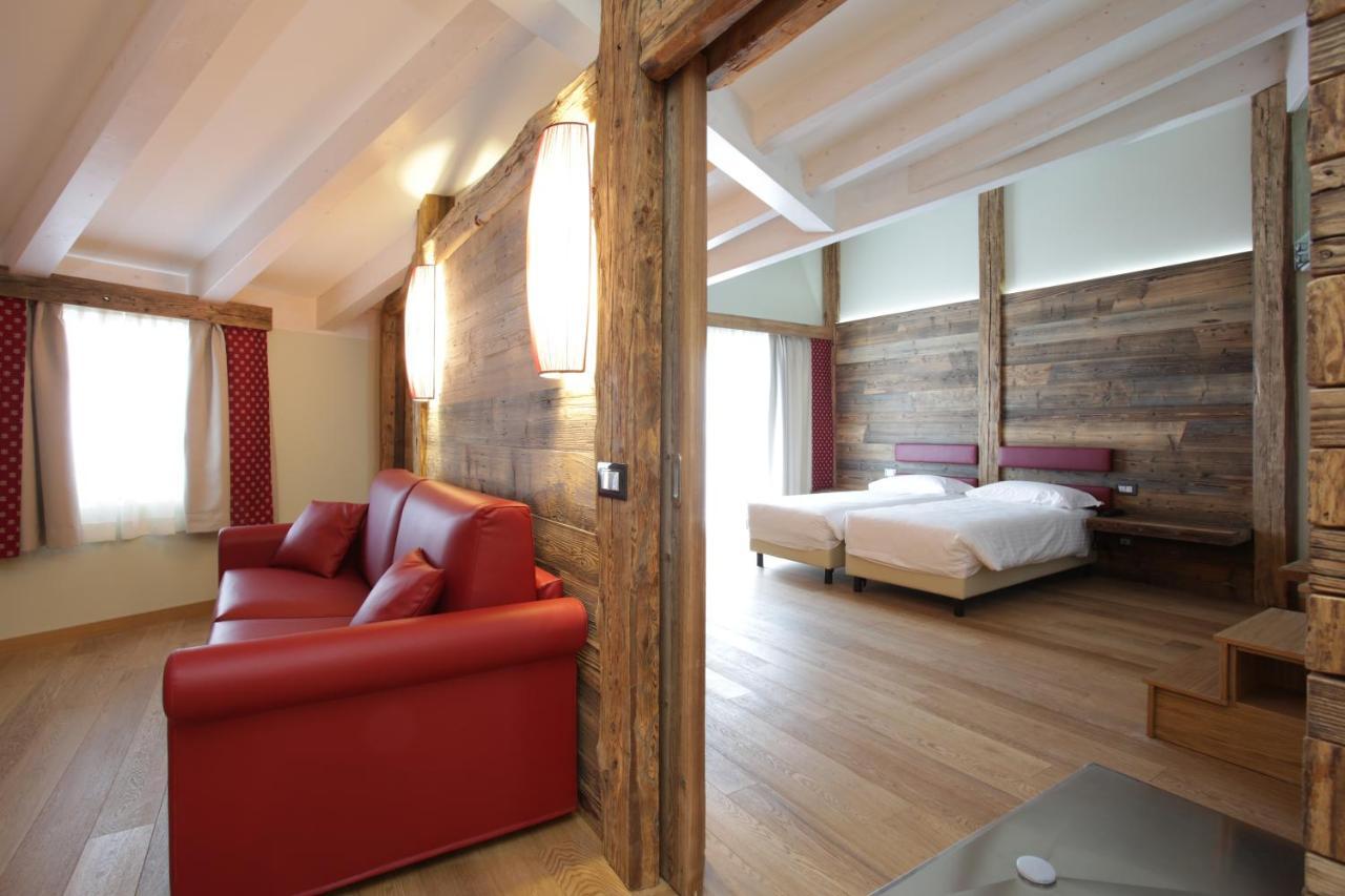 פאסו דל טונלה Hotel Delle Alpi מראה חיצוני תמונה