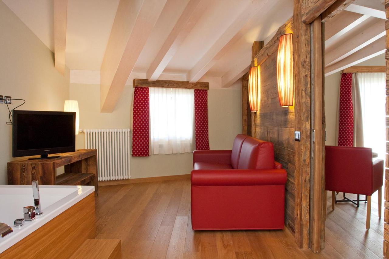פאסו דל טונלה Hotel Delle Alpi מראה חיצוני תמונה