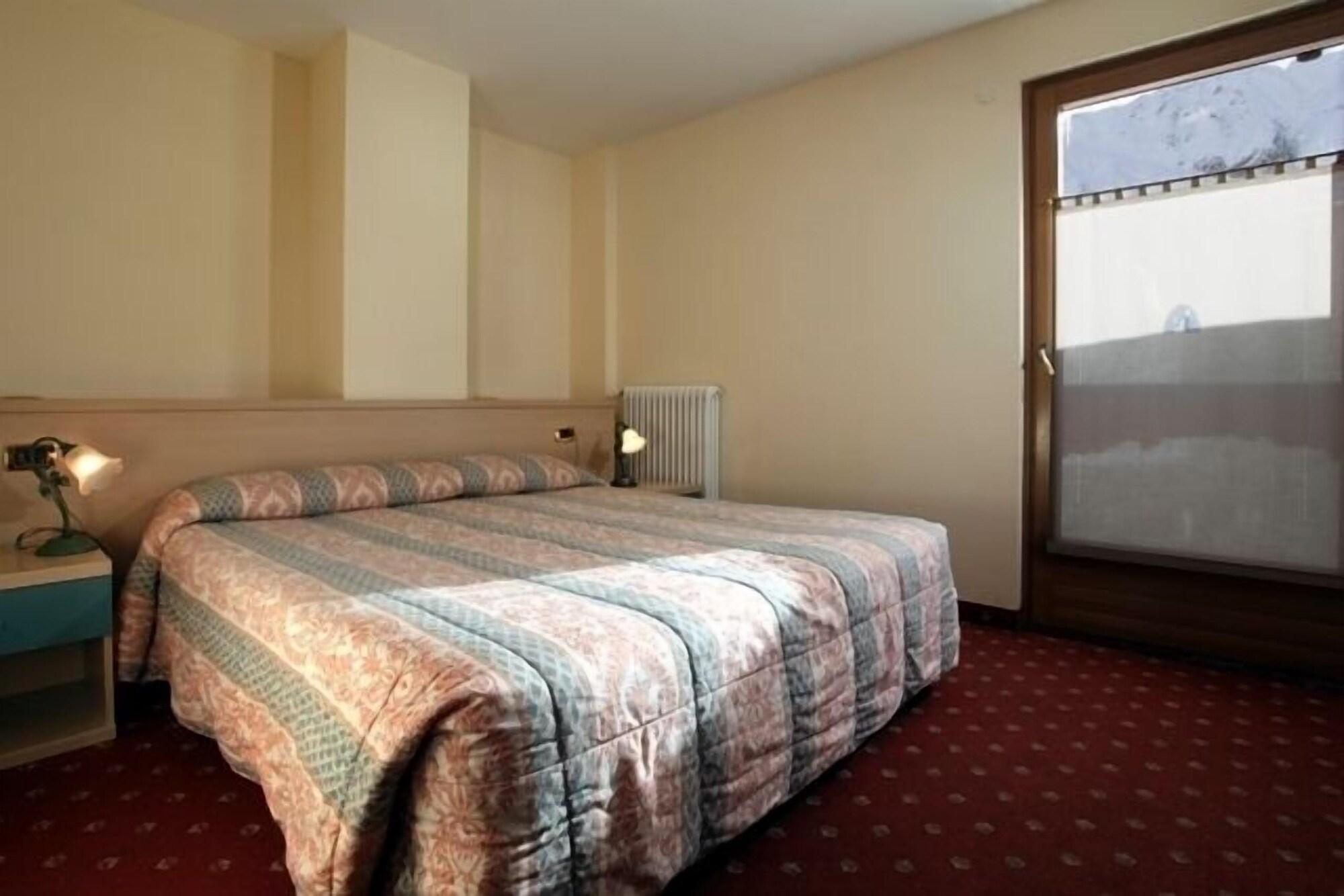 פאסו דל טונלה Hotel Delle Alpi מראה חיצוני תמונה