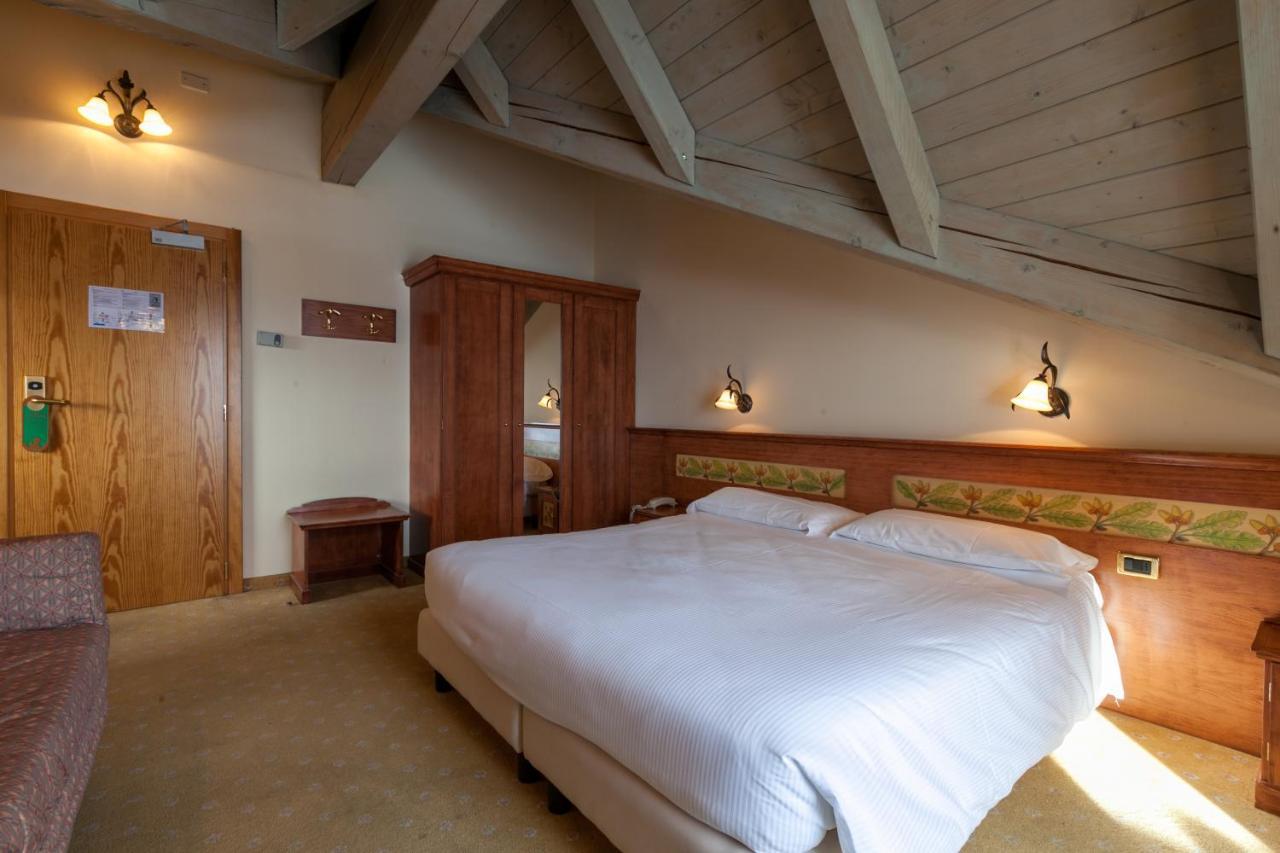 פאסו דל טונלה Hotel Delle Alpi מראה חיצוני תמונה