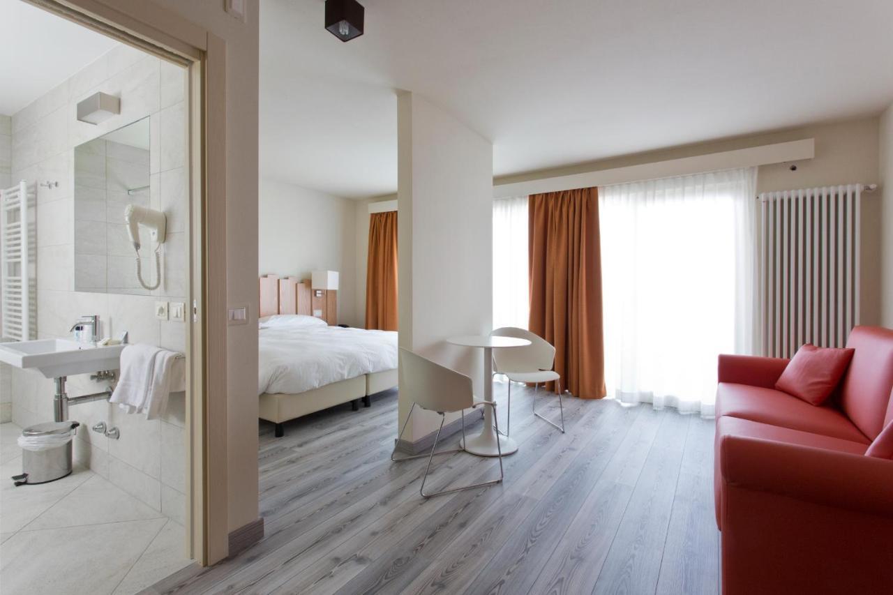 פאסו דל טונלה Hotel Delle Alpi מראה חיצוני תמונה