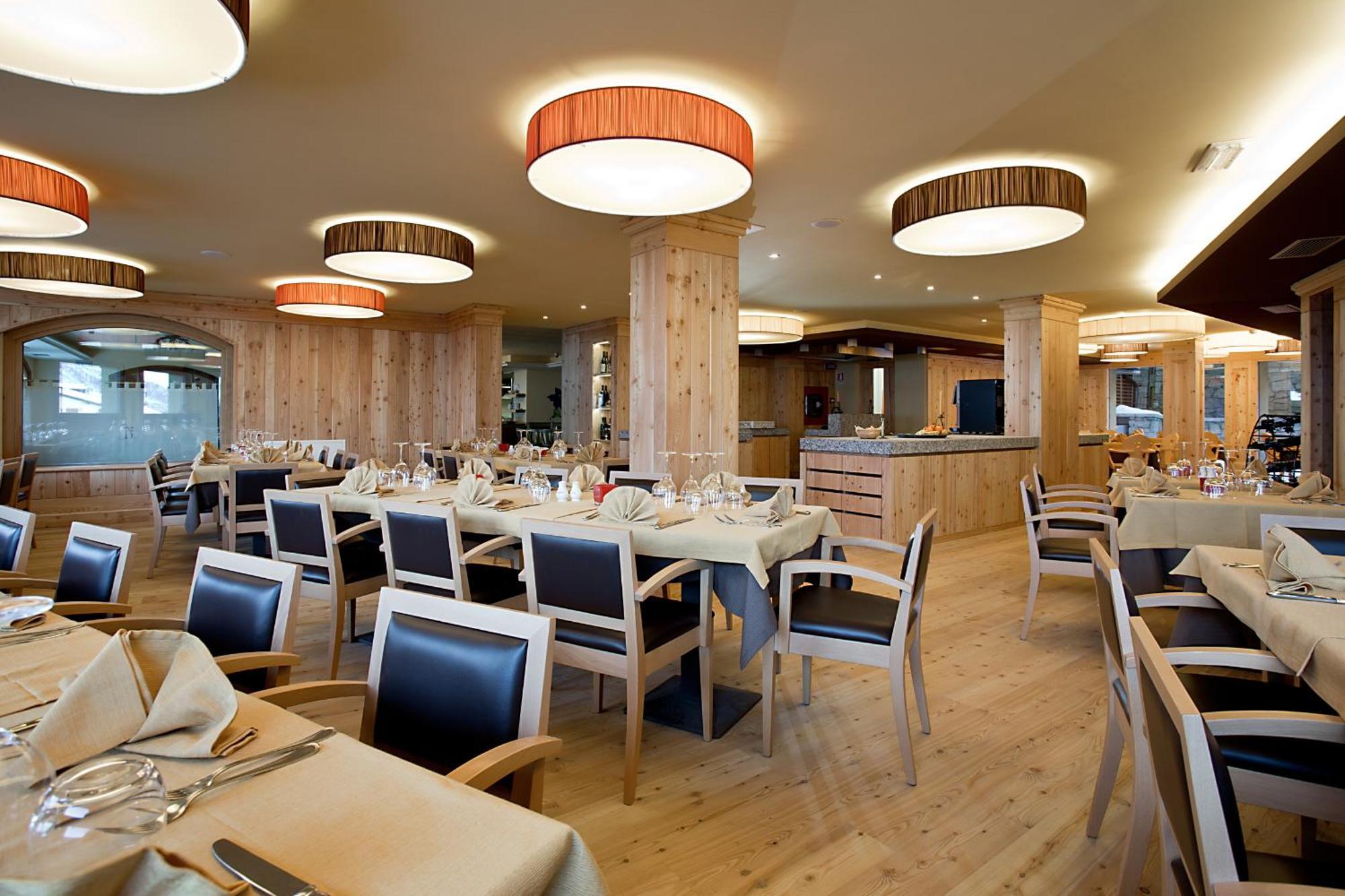 פאסו דל טונלה Hotel Delle Alpi מראה חיצוני תמונה