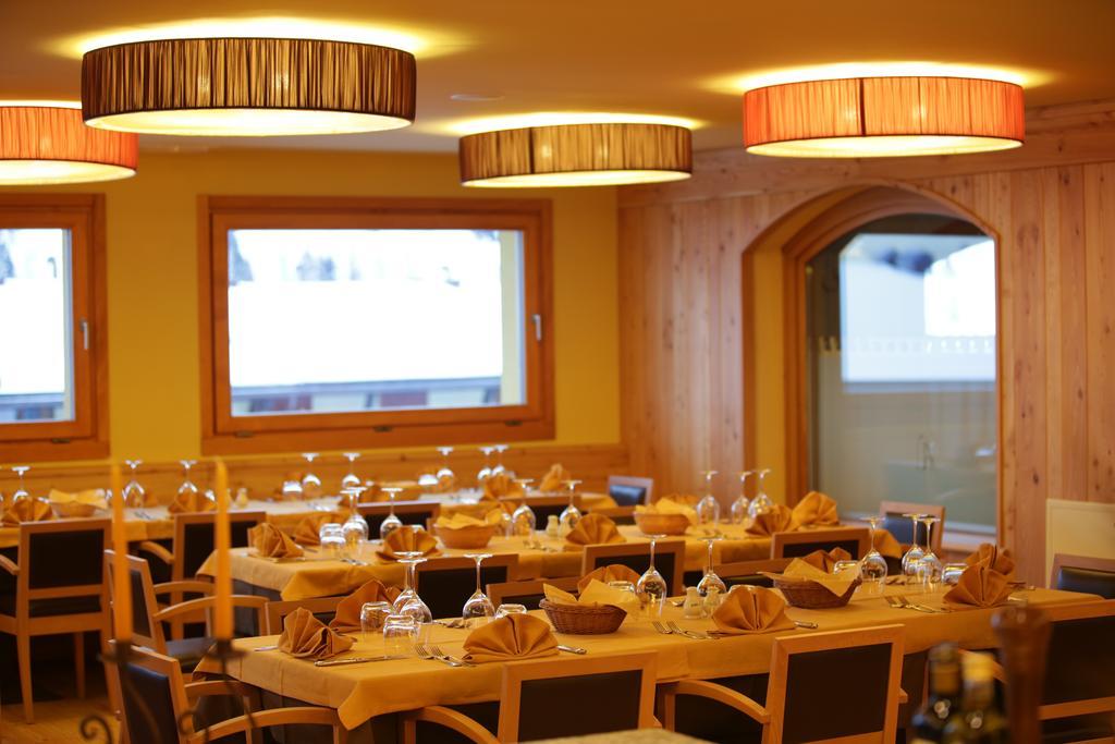 פאסו דל טונלה Hotel Delle Alpi מראה חיצוני תמונה