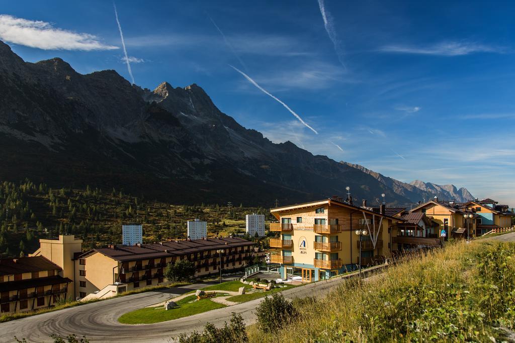 פאסו דל טונלה Hotel Delle Alpi מראה חיצוני תמונה